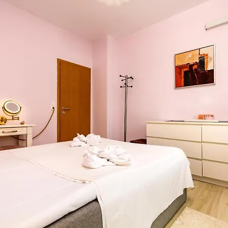The Pad Your 1-bd Hideaway In The Center By Flat Mаnager * Φιλιππούπολη